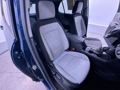 Used 2022 Chevrolet Equinox LS w/ LS Convenience Package FWD image 35