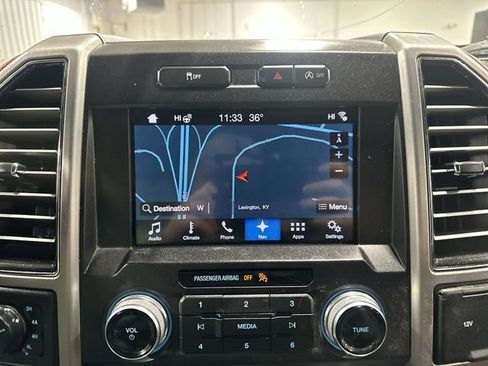 Used 2018 Ford F150 Platinum image 23