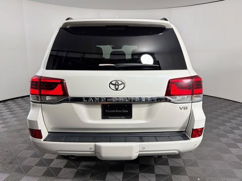 Used 2016 Toyota Land Cruiser AWD/4WD image 10