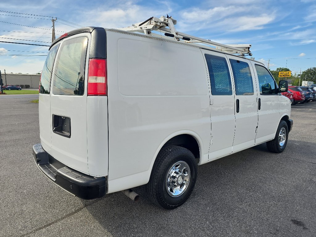 Used 2017 Chevrolet Express 2500 RWD image 6