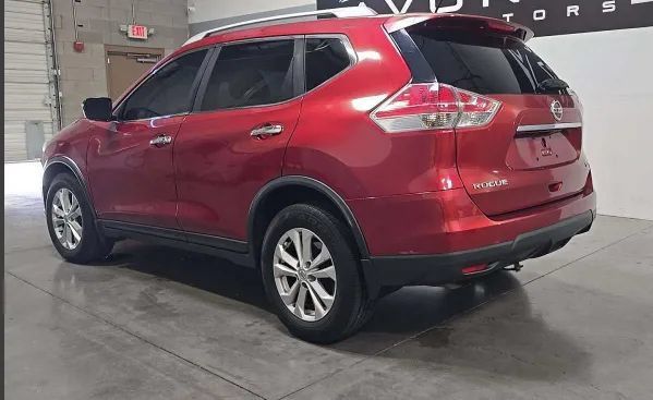 Used 2016 Nissan Rogue SV FWD image 3