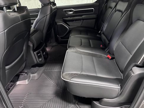 Used 2025 RAM 1500 Laramie AWD/4WD image 41
