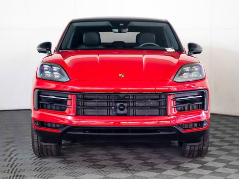 Certified 2025 Porsche Cayenne Coupe image 7