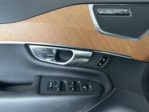 Used 2023 Volvo XC90 B5 Plus AWD/4WD image 13