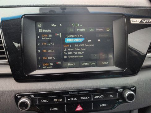 Used 2017 Kia Niro LX image 10