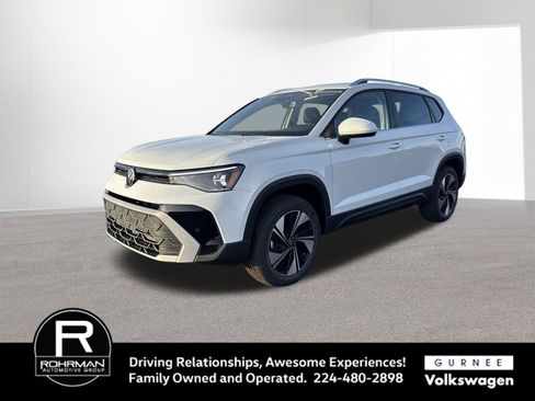 New 2026 Volkswagen Taos SE image 4