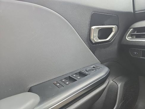Certified 2025 Kia K4 FWD image 18