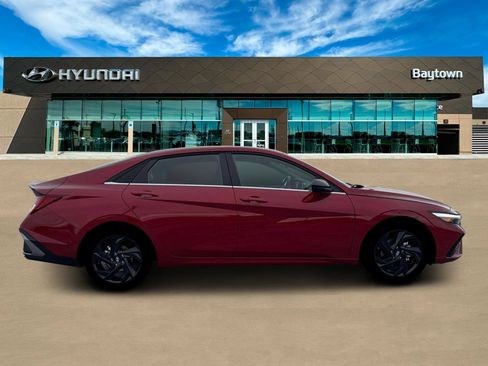 New 2026 Hyundai Elantra SEL Sport Premium FWD image 9