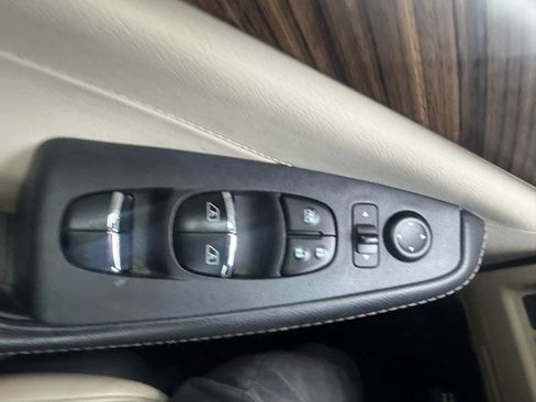 Used 2017 Nissan Maxima Platinum w/ Medallion Package image 33