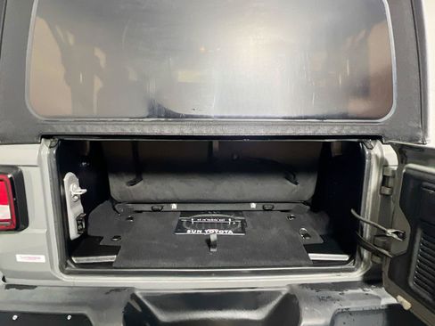 Used 2022 Jeep Wrangler Sport AWD/4WD image 33