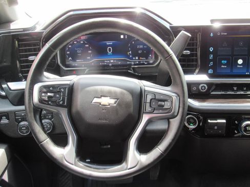 Used 2025 Chevrolet Silverado 2500 LT w/ Convenience Package AWD/4WD image 23