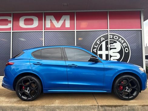 Used 2023 Alfa Romeo Stelvio Veloce AWD/4WD image 4