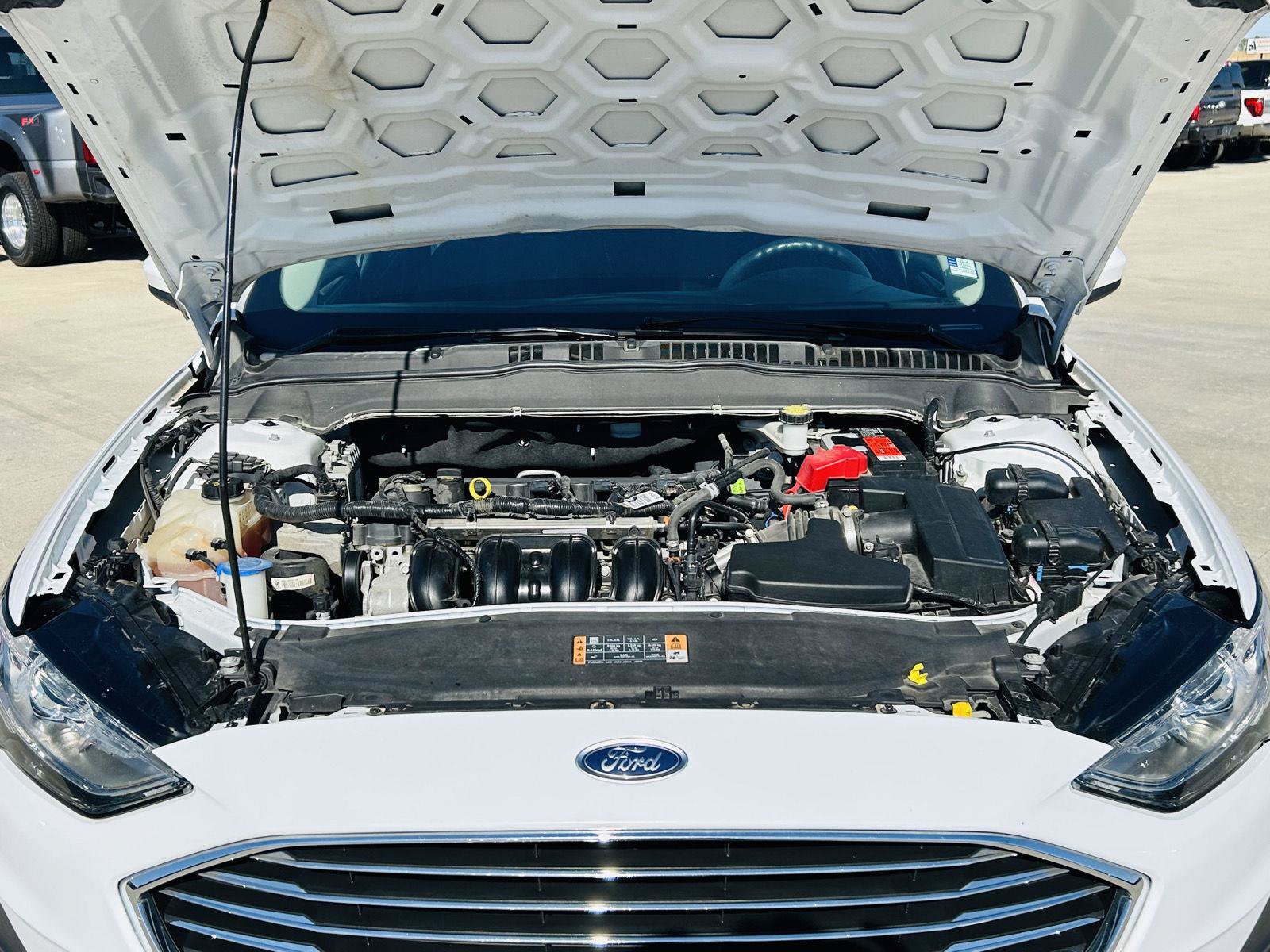 Used 2019 Ford Fusion SE FWD image 38