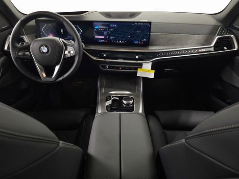 Used 2026 BMW X5 xDrive40i w/ Premium Package image 9
