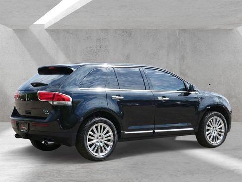 Used 2015 Lincoln MKX AWD w/ Equipment Group 101A image 3
