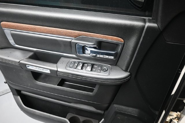 Used 2018 RAM 1500 Laramie w/ Convenience Group AWD/4WD image 16