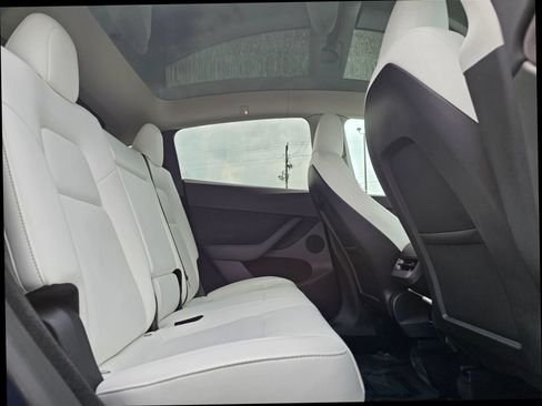 Used 2023 Tesla Model Y Performance AWD/4WD image 24