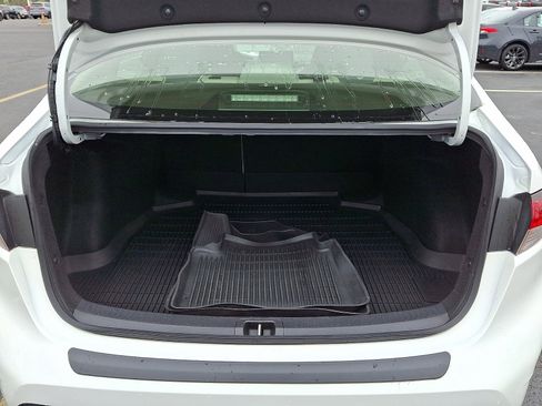 Used 2020 Toyota Corolla LE image 28