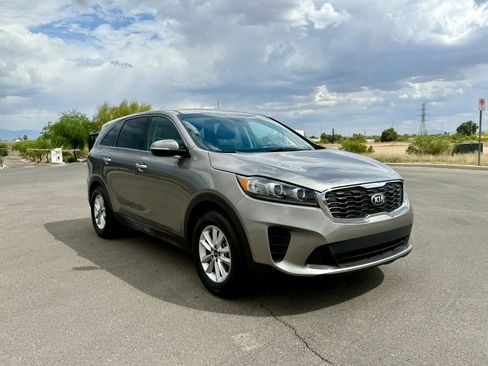 Used 2019 Kia Sorento L image 6
