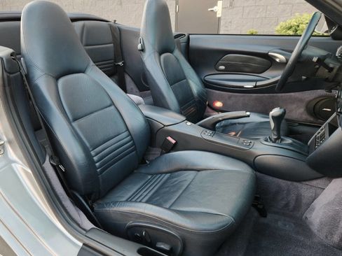 Used 2002 Porsche 911 Cabriolet image 10