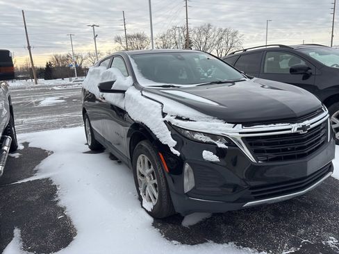 Used 2024 Chevrolet Equinox LT w/ LPO, Floor Liner Package image 3