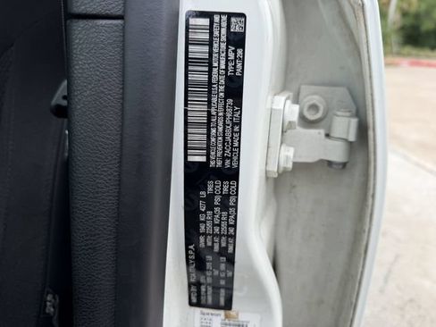 Used 2018 Jeep Renegade Altitude FWD image 28