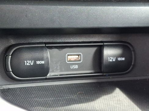 Certified 2025 Kia Soul LX w/ LX Technology Package FWD image 22