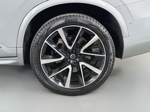 Certified 2024 Volvo XC90 B5 Plus image 32