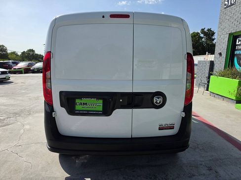 Used 2017 RAM ProMaster City Tradesman FWD image 12