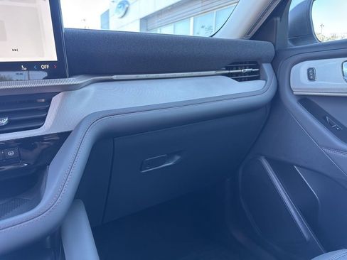 New 2026 Ford Explorer Active w/ Active Comfort Package AWD/4WD image 48