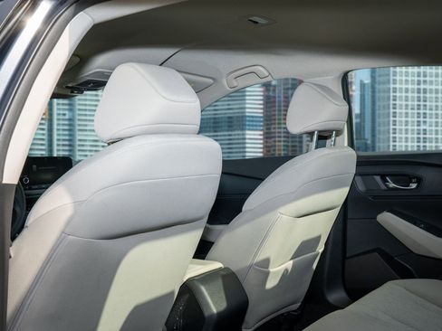 Certified 2023 Honda Accord LX image 17