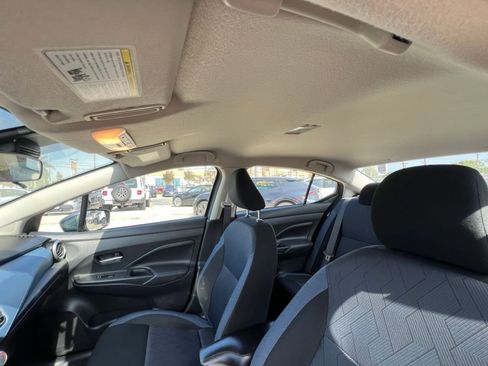 Used 2025 Nissan Versa SV FWD image 32
