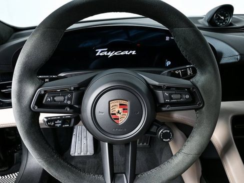 Certified 2022 Porsche Taycan GTS image 9