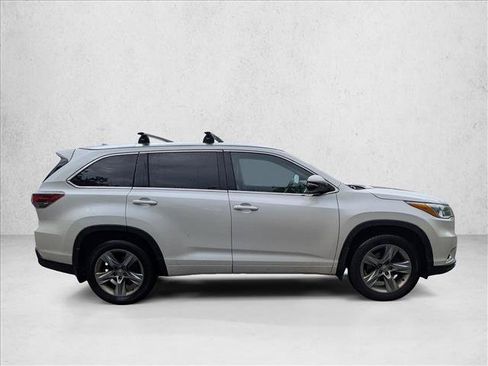 Used 2015 Toyota Highlander Limited Platinum AWD/4WD image 4