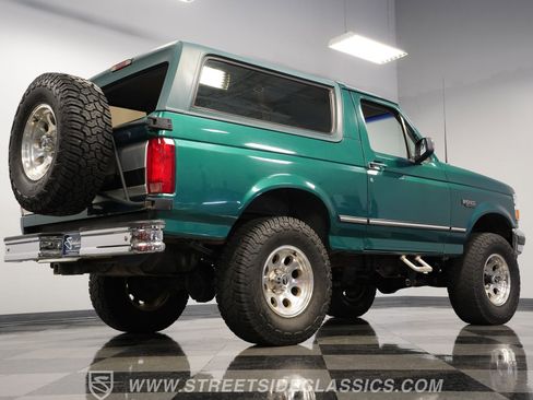 Used 1996 Ford Bronco XLT image 27
