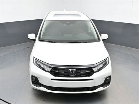 New 2026 Honda Odyssey Touring image 14