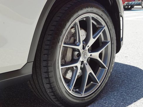 Used 2022 Mercedes-Benz GLC 300 4MATIC image 18