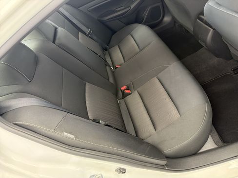 Used 2024 Nissan Altima 2.5 SV FWD image 13