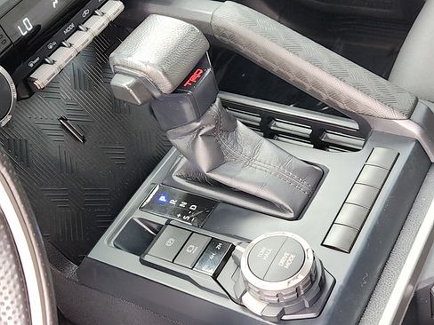 Certified 2024 Toyota Tacoma TRD Sport AWD/4WD image 17