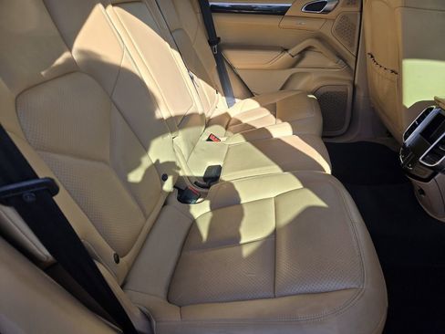 Used 2011 Porsche Cayenne S image 23