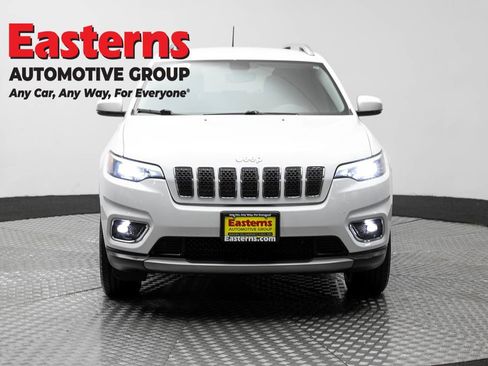 Used 2019 Jeep Cherokee Limited AWD/4WD image 2