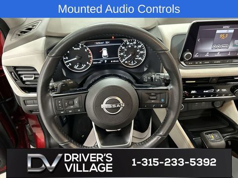 Used 2023 Nissan Rogue SL AWD/4WD image 4