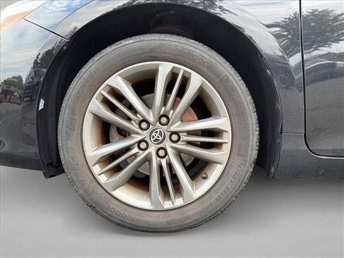 Used 2016 Toyota Camry SE FWD image 9