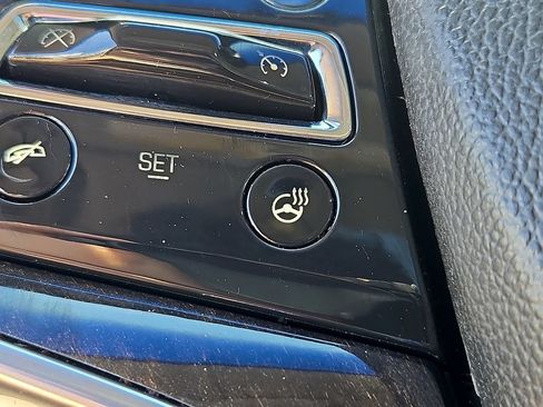 Used 2013 Cadillac XTS Premium FWD image 28