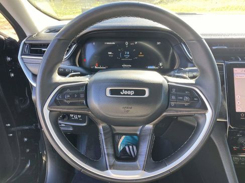 Used 2023 Jeep Grand Cherokee L Limited image 31