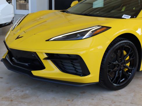 Used 2026 Chevrolet Corvette Stingray Premium Conv w/ Z51 Performance Package RWD image 6