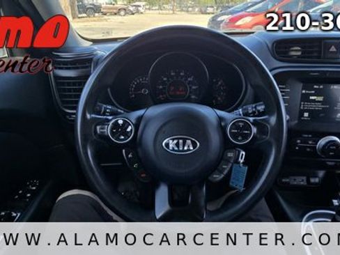 Used 2018 Kia Soul + FWD image 32