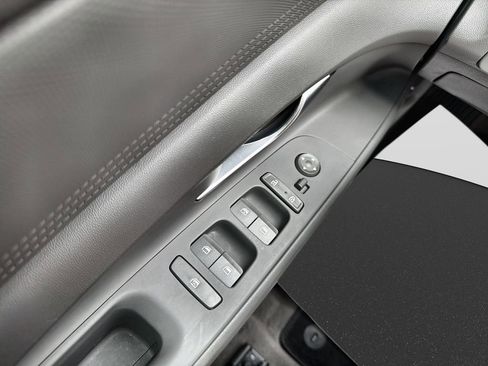Certified 2023 Hyundai Elantra SEL FWD image 17