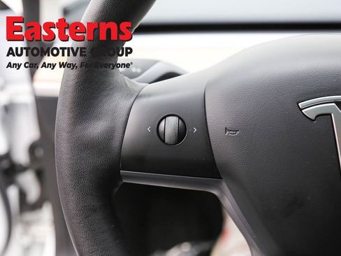 Used 2022 Tesla Model 3 Performance image 15