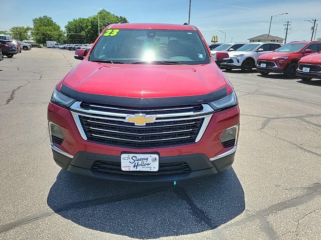Used 2023 Chevrolet Traverse LT w/ LT Premium Package AWD/4WD image 2